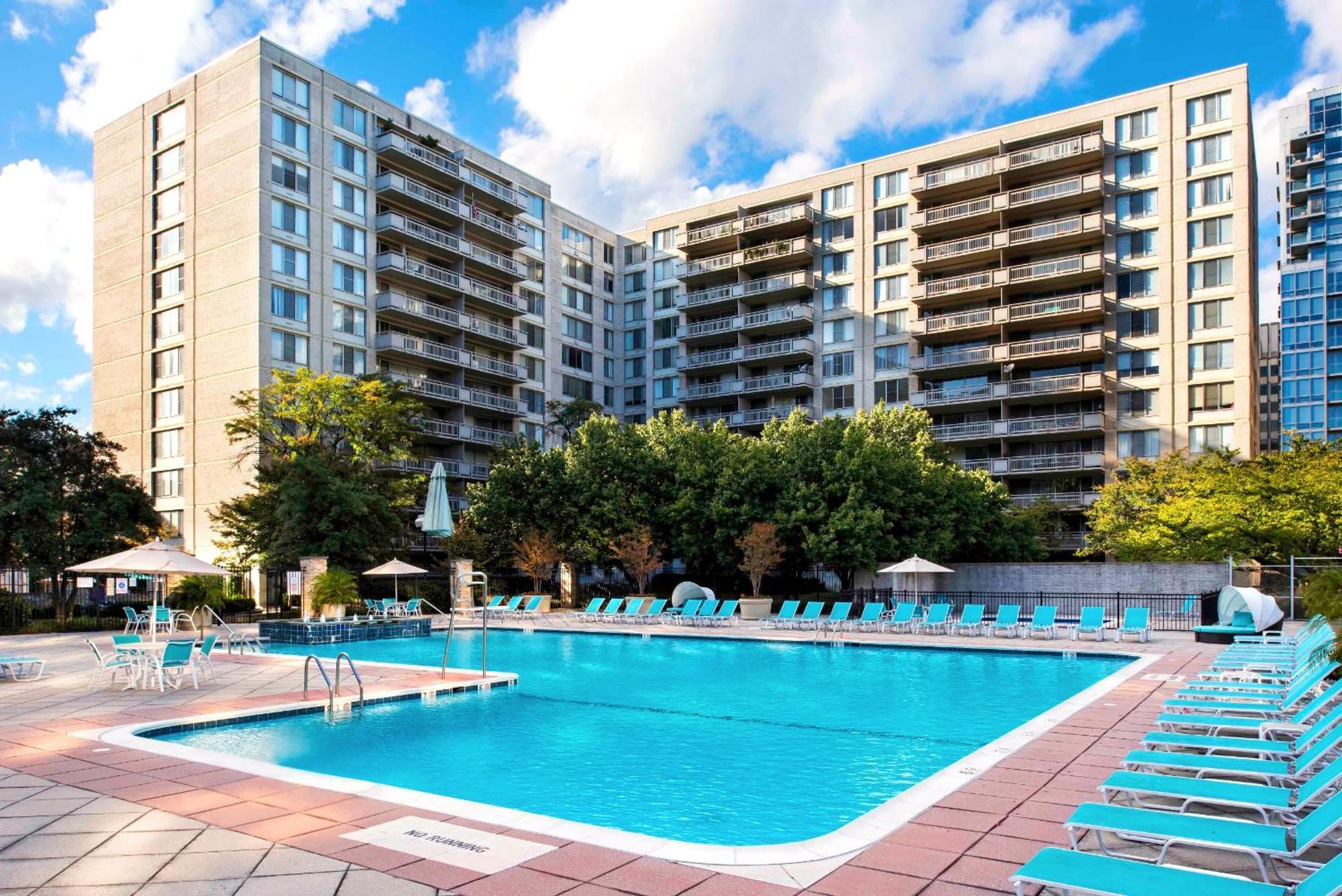 Apartment At Crystal City With Gym Arlington Exterior photo